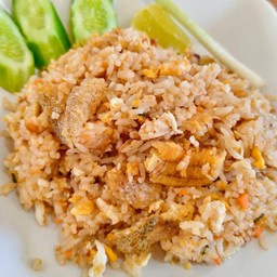 ข้าวผัดปลาสลิด (จานใหญ่)