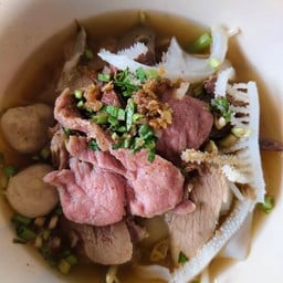 นาย1 ก๋วยเตี๋ยวลิ้นวัว นครสวรรค์