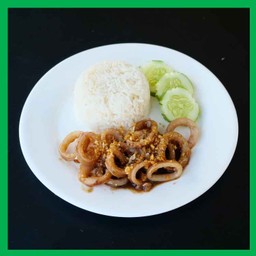 ข้าว หมึกผัดกระเทียม
