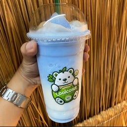 มะพร้าวปั่นสีฟ้า (สาหร่ายสไปรูลิน่า) แก้วใหญ่จุกๆ 22 Oz.