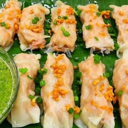 เกี๊ยวหมูจัมโบ้นึ่ง+น้ำจิ้มซีฟู้ด