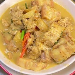 ชุดขนมจีนแกงใต้หมูสามชั้น+ผักสด