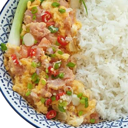 แหนมผัดไข่ ราดข้าว