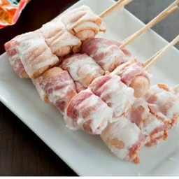 เบคอนพันไส้กรอก