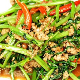 ผัดผักบุ้ง