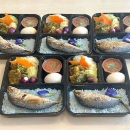 พิถี•พิถัน -