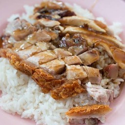 ข้าวหมูกรอบ