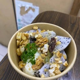 Greek Yogurt ไขมันต่ำ แก้วมังกร ถั่วตัด