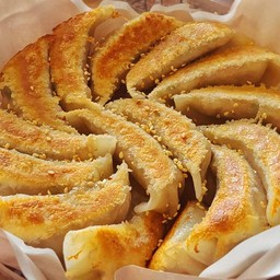 เกี๊ยวซ่าหมู ทอดน้ำ 15 ชิ้น