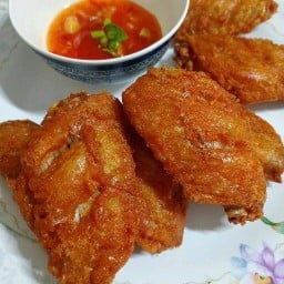 ร้านพี่น้อง อาหารอีสาน อาหารตามสั่ง  ปีกไก่ทอด