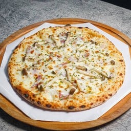 พิซซ่าเห็ดและเบคอน