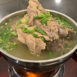 211.1 เล้งต้มแซ่บ