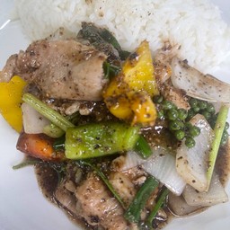 ข้าว หมูพริกไทยดำ