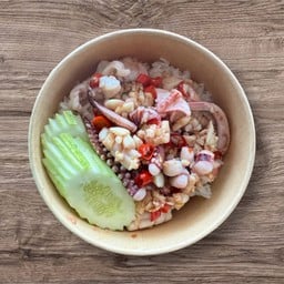 ข้าวปลาหมึกคั่วพริกเกลือ