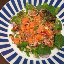สลัดแซ่บแซลมอน