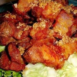 สามชั้นทอดน้ำปลา