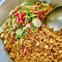 ครัวปักษ์ใต้เมืองคอน-ลพบุรี หลังอำเภอเมืองลพบุรี