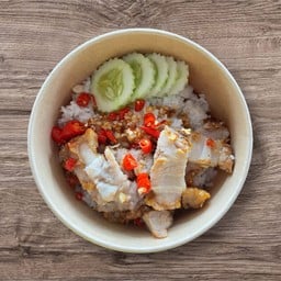 ข้าวหมูกรอบคั่วพริกเกลือ