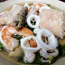 โป๊ะแตกทะเล