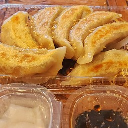 เกี๊ยวซ่าหมู ทอดน้ำ 7 ชิ้น