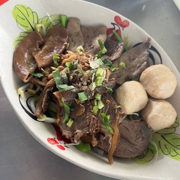 ลวกจิ้มหมูรวมเครื่องใน