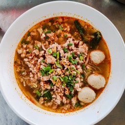 ก๋วยเตี๋ยวต้มยำหมูสับ