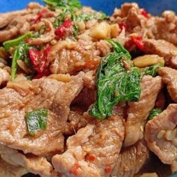 ข้าวกะเพราหมู แห้งๆ