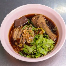 ก๋วยเตี๋ยวเป็ดตุ๋น