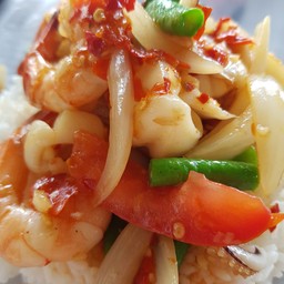 ผัดพริกสดทะเล