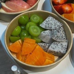 ส้ม+องุ่นเขียว+แก้วมังกร