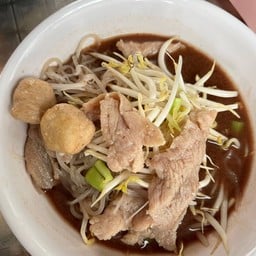 เส้นเล็กลูกชิ้นหมูน้ำตก/น้ำใส