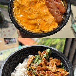 [เซตสุดฮิต] กระเพราอกไก่ + ข้าวไข่ข้นไส้กรอก