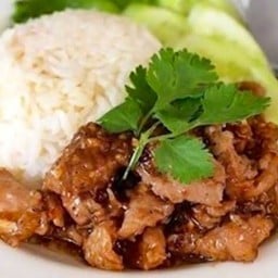 ข้าวหมูกระเทียม/ไก่กระเทียม