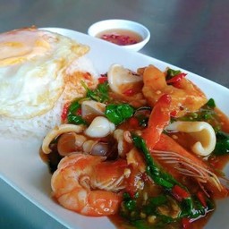 ข้าวกระเพราทะเล