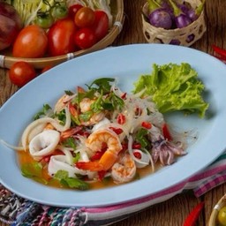 ยำรวมมิตรทะเล