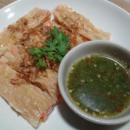 เกี๊ยวหมูเด้งแม่หนิง -