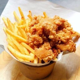 Chicken and Chips  ไก่ชุบแป้งทอด & เฟรนช์ฟรายส์ 🍟✨