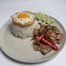 กระเพราหมูชิ้น