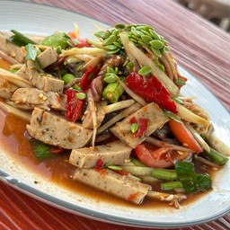 ตำปูปลาร้าหมูยอ