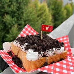 ขนมปังปิ้งวิปครีม+โอริโอ้