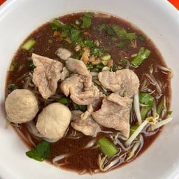 บะหมี่ลูกชิ้นหมูน้ำตก/น้ำใส
