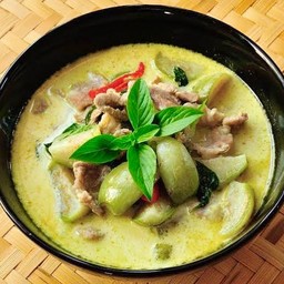 แกงเขียวหวานหมู (กับข้าว)