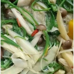 แกงหน่อไม้สด