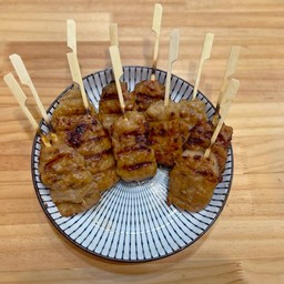 หมูปิ้งนมสด 10 ไม้ แถม 1ไม้