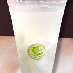 มะพร้าวน้ำหอมพร้อมเนื้อ100%