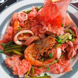 เย็นตาโฟ รวมมิตร ผัดแห้ง