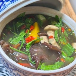 แกงเห็ดใส่ผักหวาน