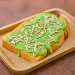 ปังปิ้งหน้าใบเตยอัลมอนด์