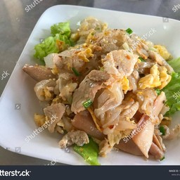 ก๋วยเตี๋ยวคั่วไก่