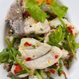 ยำเนื้อปลา
